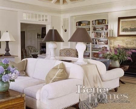 Eye For Design: Decorating With Back To Back Sofas Back To Back Sofas, Large Living Room Layout, Sala Grande, Living Room Arrangements, Design Salon, Furniture Placement, Large Family Rooms, Beautiful Rooms, Living Room Design Decor