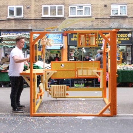 University of Brighton students create folding stalls for south London market Gerobak Dorong, Street Food Design, Urban Design Architecture, London Market, Market Stands, Food Cart Design, Temporary Structures, Exhibition Stall, London Architecture