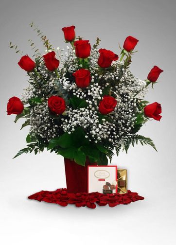 Instant Romance Valentine's Day Flowers, Dozen Red Roses, Rose Flower Arrangements, Rose Delivery, Flowers Romantic, Dozen Roses, Online Flower Delivery, Red And White Roses, Valentines Roses