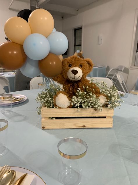 We Can Bearly Wait Centerpiece Ideas, Bear Themed Baby Shower Centerpieces, Can Bearly Wait Centerpieces, Teddy Bear Centerpieces Diy, Bear Centerpiece Ideas, Teddy Bear Plushies, Teddy Bear Baby Shower Centerpiece, Teddy Bear Centerpieces, Teddy Bear Baby Shower Theme