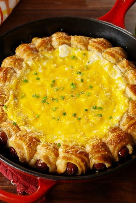 Super Bowl Appetizers Ideas, Football Game Appetizers, Game Appetizers, Grilled Cheese Hot Dog, Super Bowl Appetizers, Chili Cheese Dog Casserole, Hotdog Chili Recipe, Beer Cheese Dip Recipe, Fried Hot Dogs