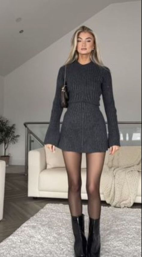 Fancy Nyc Outfit, Fall Corset Dress, Autumn Outfits Women 2024, Boots Outfit Fall 2024, Dark Autumn Style Outfit, Fall Business Casual Dresses, Winter Ootd 2023, Edgy Preppy Style, Winter Date Night Outfit Cold Dressy