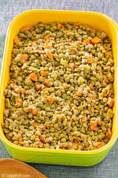 Learn how to cook lentils with a complete guide and easy recipe. Lentils simmered with vegetables and chicken broth or stock make a delicious side dish. Use vegetable broth or stock to make the dish vegetarian. #lentils #howtocook #sidedishrecipes #legumes Lentils In Rice Cooker, Lentil Side Dish, Cooking Lentils, Health Benefits Of Beans, Cook Lentils, Dry Beans Recipe, Lentil Recipes Easy, How To Cook Lentils, Dried Lentils