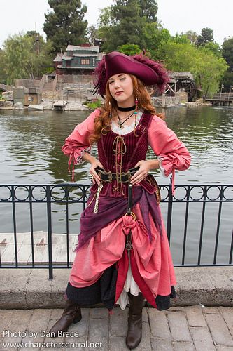 Redd, The Red-Headed Pirate at Disney Character Central Disney Character Cosplay, Disney Cosplay Ideas, Pirate Garb, Ren Faire Outfits, Pirate Dress, Pirate Cosplay, Female Pirate Costume, Character Cosplay, Steampunk Pirate