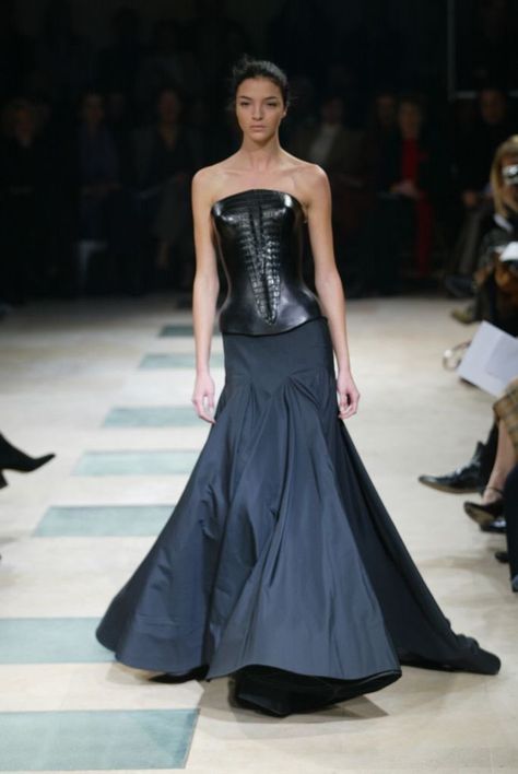 Azzedine Alaia Couture, Mariacarla Boscono, Alaia Dress, Azzedine Alaïa, Azzedine Alaia, Sydney Sweeney, Couture Gowns, Classy Dress, Strapless Dress Formal