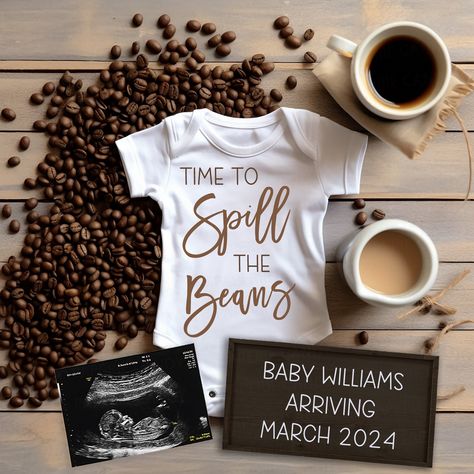 Creative Baby Announcements, Social Media Pregnancy Announcement, Baby Surprise Announcement, Fun Baby Announcement, Baby Announcement Pictures, Cute Pregnancy Announcement, Digital Pregnancy Announcement, Baby Announcement Photos