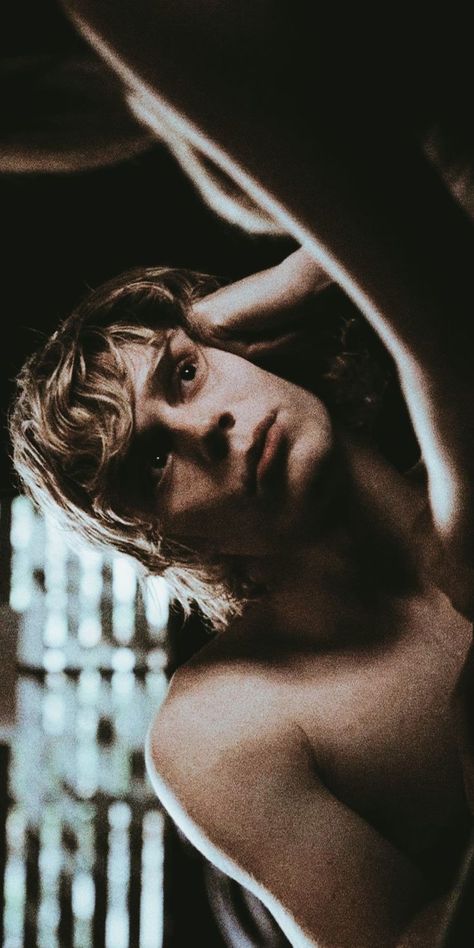 Evan Peters Shirtless, Tate Langdon Aesthetic Icon, American Horror Story Season 1, Peter Strahm, Adam Stanheight, Rainy Day Movies, Costas Mandylor, Mark Hoffman, Ahs Cult