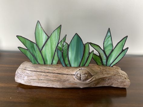 Stained Glass Driftwood, Stained Glass And Driftwood, Stained Glass On Driftwood, Easy Stained Glass Projects, Stained Glass Easy, Stained Glass Plants, Stained Glass And Wood, Stained Glass Diy Tutorials, Cactus Arrangements