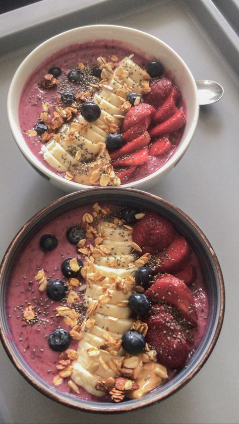 Smoothie Bowls Aesthetic, Smoothies Aesthetic, Smoothie Bowl Aesthetic, Perfect Smoothie, Clean And Delicious, Healthy Food Dishes, Healthy Food Motivation, Easy Baking Recipes Desserts, Smoothie Bowls