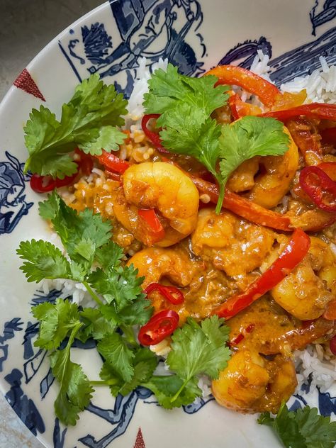 Thai Shrimp Curry - from a small kitchen Thai Shrimp Curry, Shrimp Curry Recipe, Small Shrimp, Shrimp And Rice Recipes, Yellow Curry Paste, Shrimp Curry, Thai Shrimp, Recipe Shrimp, Thai Recipe