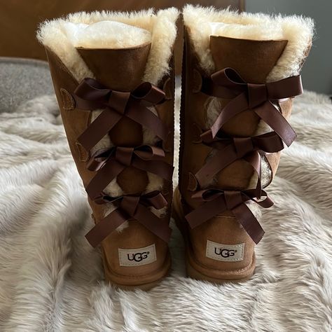 Authentic Ugg Bailey Bow Tall Boots That Are So Close To Being In Brand New Condition. They Are So Comfy And So Cute, And Have Been Well Taken Care Of. They Are A Size 3 Kids - Size 3 Kids Is Equivalent To Size 5 In Women’s. I Typically Wear A Size 5.5-6 And These Fit Great. No Salt Stains! There Is Also Minimal To No Creasing Present. Tall Ugg Boots, Winter Angel, Cute Uggs, Ugg Bailey Bow, Tall Uggs, Ugg Boots Tall, Girly Fits, Bailey Bow Uggs, Mori Kei