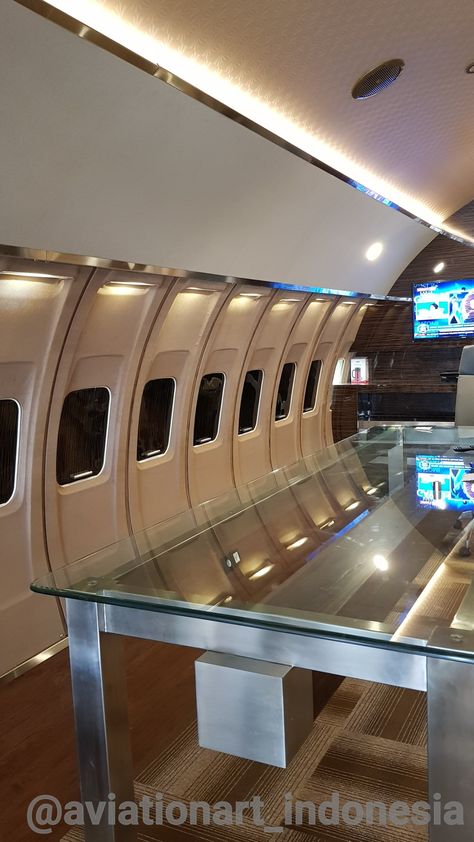 Aviation Office Interior Design, Airplane Interior Design, Aviation Office, Plane Interior, Immigration Office, Fun Interior Design, Airplane Room, Airplane Interior, Aviation Furniture