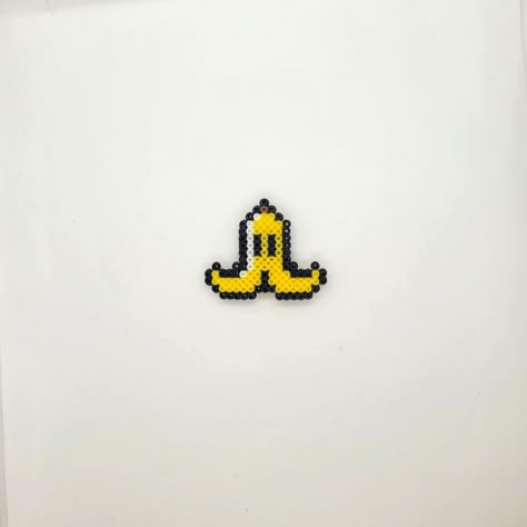 This Sprite / Mini-Figure Magnet Of The Classic Banana Peel Is Perfect For Nintendo And Mario Kart Fans Of All Ages. The Magnet Is Made Out Of Rare, Unique "Pixel Beads," Which Create A Perfect Vintage Pixelated Look. You Won't Find Anything Else Quite Like This Awesome Magnet! In Brand New, Unused Condition. #Nintendo #Supermario #Mariokart #Figurine #Sprite #Magnet #Gift #Unique #Giftidea #Christmas #Holiday #Collectible