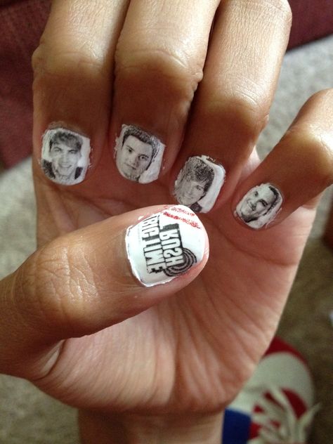 Big Time Rush Big Time Rush Nails, Big Time Rush Tattoo, Big Time Rush Aesthetic, Rush Nails, Rush Tattoo, Big Time Rush Funny Pictures, Funny Big Time Rush Pictures, Big Time Rush Kendall, Big Time Rush 2022