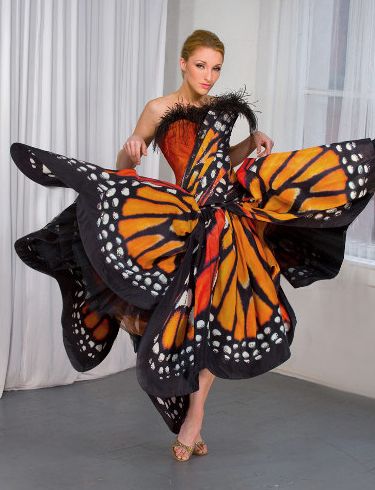 Crazy Dresses, Butterfly Costume, Butterfly Fashion, Butterfly Dress, Monarch Butterfly, Mode Vintage, A Butterfly, Butterfly Wings, Costume Design