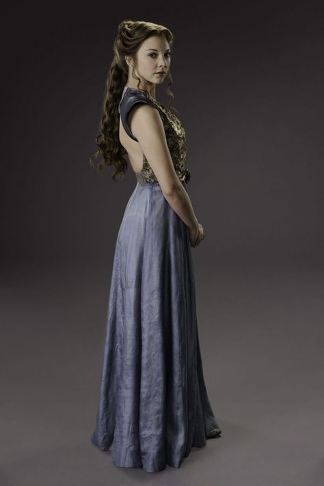 Margaery Tyrell #got #gameofthrones Game Of Thrones Dresses, Margery Tyrell, Solarpunk Fashion, Game Of Thrones Episodes, Game Of Thrones Costumes, Rose Leslie, Margaery Tyrell, Nikolaj Coster Waldau, Gra O Tron