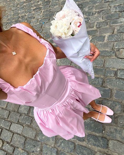 All Posts • Instagram Pink Woman Aesthetic, Pink Vibes Aesthetic, Day Mini Dress, Pink Summer Outfits, Short White Dress, Long Sleeve Activewear, Pink Summer Dress, White Dress Party, A Line Shorts