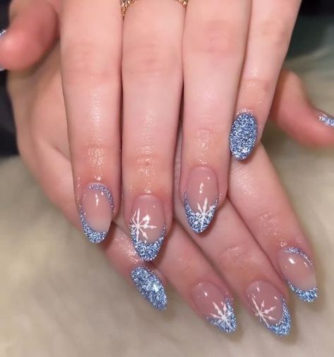 Christmas Nails Acrylic Aesthetic, Blue Snowman Nails, Icy Blue Christmas Nails, Winter Dance Nails, Wintery Blue Nails, January Acrylic Nail Ideas, Light Blue Snowflake Nails, Blue Winter Nails Snowflakes, Christmas Nails Acrylic Blue