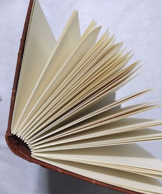 Instructions: Covered Coptic Binding Coptic Stitch Binding, Coptic Binding, Binding Covers, Paper Stuff, Book Arts, Handmade Books, Christmas Minis, Book Binding, Book Reviews