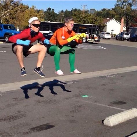 TO THE INVISIBLE BOAT MOBILE!! Barnacle Boy, Mermaid Man, The Lone Ranger, Spongebob Memes, 웃긴 사진, Memes Humor, Amazing Cosplay, Spongebob Squarepants, Best Cosplay