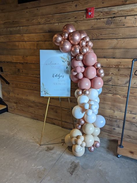 Welcome Sign With Balloon Garland, Small Balloons, Birthday Decor, Welcome Baby, Balloon Garland, Balloon Decorations, Welcome Sign, Birthday Decorations, Party Decor