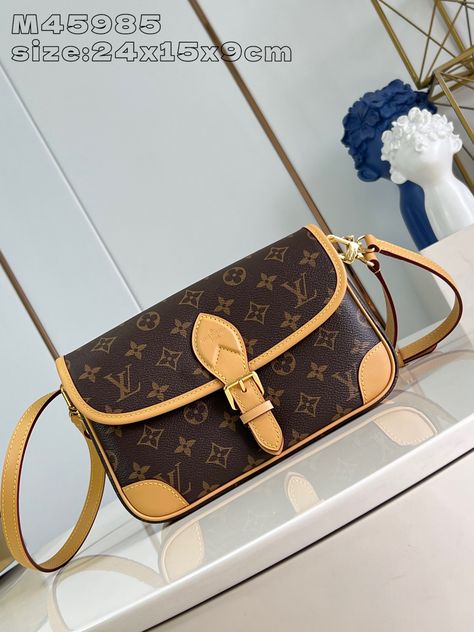 Unsurpassed Quality
 Louis Vuitton LV Diane Bags Handbags Monogram Canvas Vintage M45985 Platform Shoes Sandals, Motorcycle Bag, Invisible Socks, Socks Sneakers, Clutch Pouch, Jeans Kids, Flat Espadrilles, Espadrille Shoes, Chest Bag