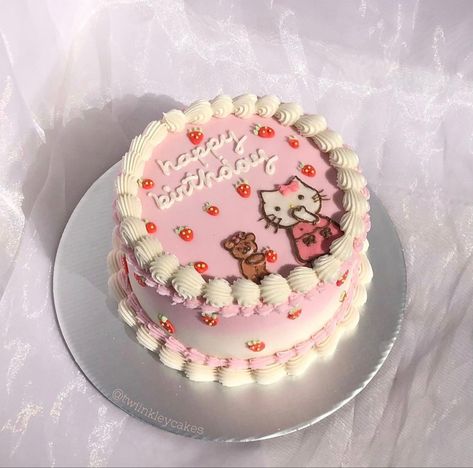 Hello Kitty 20th Birthday Cake, Small Hello Kitty Cake, Hello Kitty Birthday Cake Aesthetic, Hello Kitty Cake Aesthetic, Pastel Hello Kitty Aesthetic, Pink Cake Aesthetic, Hello Kitty Cake Ideas, Hello Kitty Pasta, Pink Birthday Cake Ideas