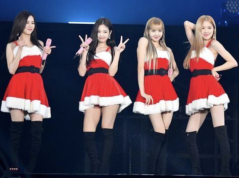 Blackpink Merry Christmas Blackpink Pp, Kpop Nails, Pin Search, Blackpink Wallpaper, Blackpink Members, Pink Kpop, Blackpink Funny, Body Picture, Black Pink Dance Practice