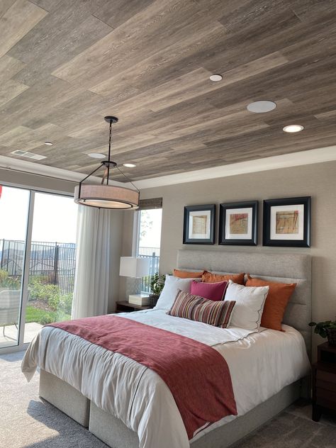 Wood Ceiling Wall Color Ideas, Wood Trey Ceiling Ideas Bedroom, Wood Bedroom Ceiling Ideas, Laminate Wood Flooring On Ceiling, Wood Paneling Ceiling Bedroom, Wood Ceiling In Bedroom, Vinyl Ceiling Ideas, Wood Ceiling Bedroom Ideas, Vinyl Plank Ceiling