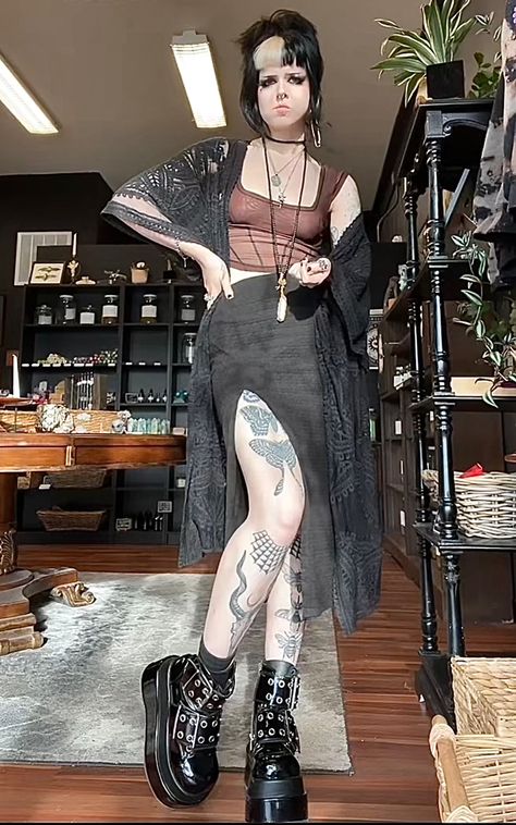 Summer Goth Outfits Aesthetic, Bohemian Goth Fashion, Wymsical Goth, Goth Outfit Inspiration Summer, Grunge Punk Summer Outfits, Outfit Ideas Summer Alt, Alt Outfit Ideas Summer, Goth Dress Casual, Grunge Summer Dress