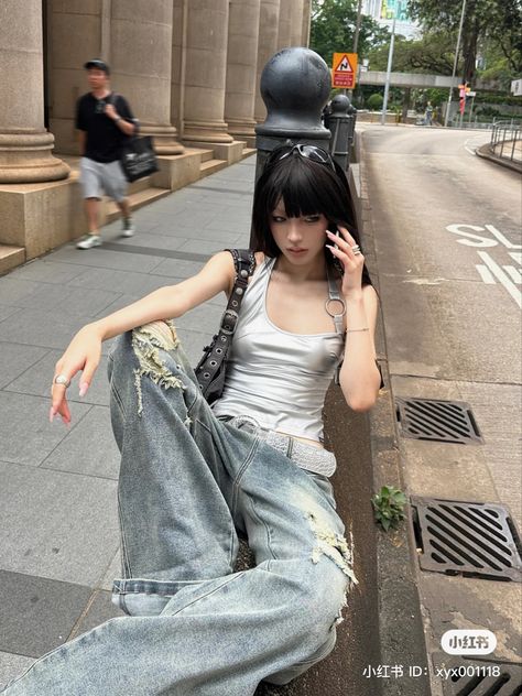 Ae Outfits, Loose Socks, Asian Streetwear, Chinese Vintage, Asian Street Style, Black Dresses Casual, Womens Black Dress, Edgy Outfits, A Butterfly