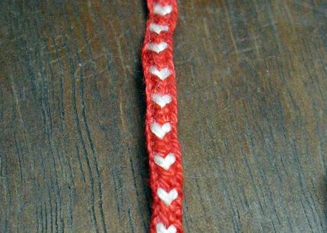 Beaded Bracelet Designs, Kumihimo Tutorial, Chainmail Patterns, Kumihimo Disk, Paracord Bracelet Patterns, Kumihimo Braiding, Kumihimo Jewelry, Kumihimo Patterns, Kumihimo Bracelets