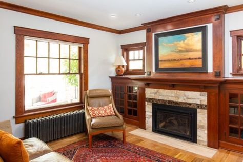 A Stunning 1910 Craftsman – REMY Gold Medal Winner Craftsman Fireplace With Built Ins, Craftsman Fireplace Mantels, Craftsman Built Ins, Craftsman Style Fireplace, Craftsman Living Room, Craftsman Fireplace, Bungalow Ideas, Modern Decorating, Fireplace Bookshelves