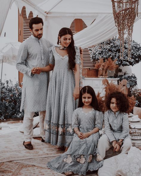 Family Eid Pictures, Father Daughter Outfits, Couple Dresses, Wedding Matching Outfits, Stitching Styles, Pakistani Aesthetic, Man Dress Design, Eid Pics, Gota Embroidery