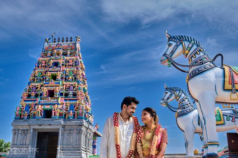 Tamil Wedding Photos, Temple Background, Marriage Poses, Temple Wedding Photography, Flower Garland Wedding, Temple Photography, Wedding Photoshoot Poses, Cute Couples Photography, Temple Wedding