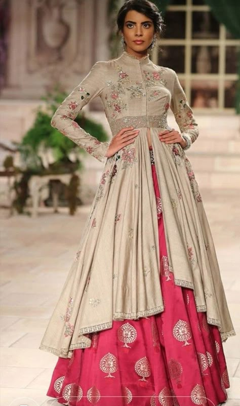 Sangeet Outfit With Jacket, Shraga Dress Design, Saree To Dress, Sangeet Outfit, Simple Frock Design, Different Types Of Dresses, Kaftan Designs, Lehenga Designs Simple, Anarkali Dress Pattern