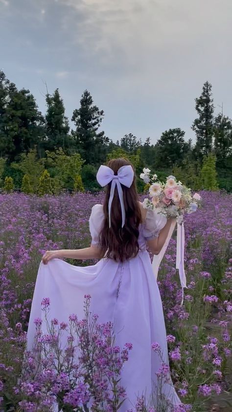 Lavender Aesthetic Dress, Pretty Poses For Pictures, Jadecore Outfits, Purple Cottagecore Dress, Purple Princess Aesthetic, Girly Photography Aesthetic, Fairy Girl Aesthetic, Purple Cottagecore, Princess Videos