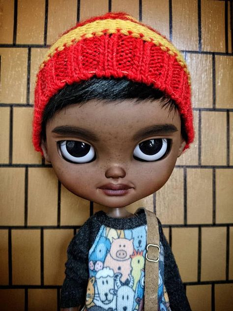 cool blythe Boy Blythe Dolls, Filipino Boy, Doll Base, Black Hair Boy, Asian Boy, Original Characters, Black Boys, Blythe Doll, Asian Boys