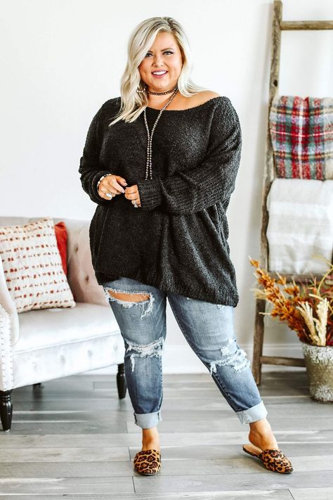 299570476c6f0309545110c592b6a63bdesc48485293ri Plus Size Fall Fashion 2022, Trendy Night Out Outfits, Fall Fashion 2022, Plus Size Fall Outfit, Plus Size Fall Fashion, Black Plus Size, Plus Size Fall, Ski Lodge, Trendy Boutique