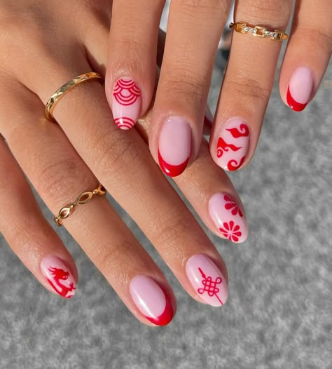 Cny Nails Snake, Short Dragon Nails, Lunar New Year Nails 2025, Lunar New Year Nail Art, Lunar New Year Nails Snake, Asian Nails Designs, Chinese New Years Nails, Year Of The Snake Nails, Year Of The Dragon Nails