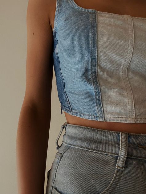 Denim Jeans 2023 Trends, Denim Upcycle Clothing, Återvinna Jeans, Ropa Upcycling, Sac Diy, Top Jean, Upcycle Clothes Diy, Diy Clothes Design, Denim Ideas