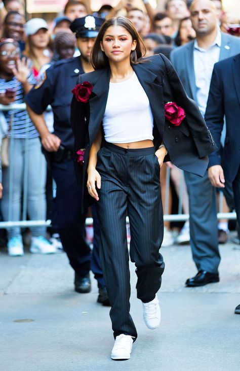 In A Seen Users Suit And Adidas - In New York City, 2017 Celebrity Women In Suits, Zendaya Blazer Outfit, Zendaya Pantsuit, Zendaya Green Suit, Zendaya Wearing A Suit, Zendaya White Suit, Week Inspiration, Spider Man Homecoming, Zendaya Outfits