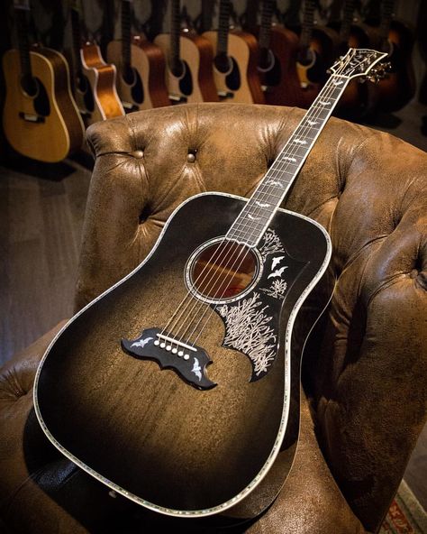 Happy Halloween! 🎃 We’re eagerly waiting for nightfall to celebrate 🕷 with this @gibsoncustom 🦇 Bats In Flight 🦇 Acoustic - swipe for the inlay details 🌙🎸 (Tap to shop👆) . . #guitarcenter #gc #gibson #gibsonguitar #batsinflight #halloween #hollywood #happyhalloween #spooky #woods #acoustic #custom #guitarplayer #guitar #musician #music #love #art #beautiful Halloween Hollywood, Halloween Guitar, Guitar Outfit, Musician Life, Spooky Woods, Music Instruments Guitar, Gibson Acoustic, Music Theory Guitar, Guitar Photography