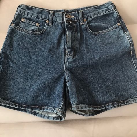 Nautica Vintage Denim Shorts Size:8 Never Worn Tags Attached Thrifting Style, Vintage Denim Shorts, Oufits Casual, Fits Clothes, Cute Everyday Outfits, Vintage Shorts, Basic Outfits, Teen Fashion Outfits, Dream Clothes