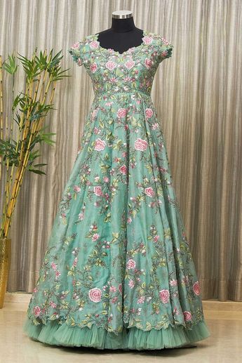 Lehanga Cholis, Long Frocks Indian Designer Dresses, Long Frocks Indian, Frock Models, Simple Frock Design, Long Frock Designs, Long Gown Design, Simple Frocks, Long Frock