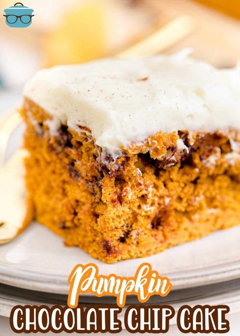 This easy Pumpkin Chocolate Chip Cake with cream cheese frosting is the perfect Fall cake recipe for all those pumpkin and chocolate lovers! Pumpkin Chocolate Chip Cake, Perfect Cake Recipe, Pumpkin Poke Cake, Chocolate Chip Cake Recipe, Spice Cake Mix And Pumpkin, Fall Cake Recipes, Cake Mug, Boxed Cake, Chocolate Chip Cake