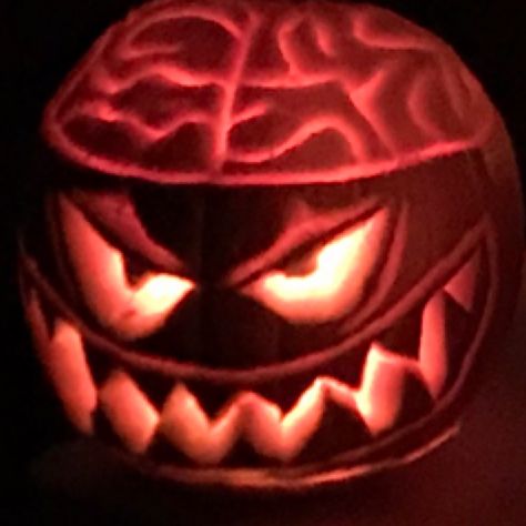 This creepy brain pumpkin was so fun to make!  You’ve got to try this one. Brain Pumpkin Carving, Pumpkin Brain Carving, Pumpkin Carving Brain, Badass Pumpkin Carving, Funny Pumkin Craving, Vampire Carved Pumpkin, D&d Pumpkin Carving, Pumpkin Idea, Pumpkin Cravings