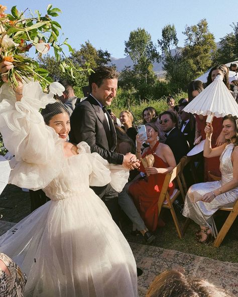 Wedding Ideas 2024, Outdoor Wedding Inspiration, Romantic Garden Wedding, Portugal Wedding, Creative Wedding Ideas, Lakeside Wedding, Wedding Set Up, Julia Roberts, Wedding Mood