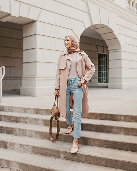 10 Fall Wardrobe Essential Every Modest Girl Needs! #thedailysocial #fashion #fallintofashion #wardrobeweekend #saturdaystyle #styledaily #pinoftheday #pinspiration #bloglovin #bloggerstyle #chronicpinner #iamam  ∘🖤༉  ᴿєρσѕтє∂ ᴿєsᴘєᴄᴛɪᴠєʟʏ ❥ ᶫᵒᵛᵉ˯𝑎ᶫⁱᔆʱ𝑎 ᴄʜʀᴏɴɪᴄ ᴘɪɴɴᴇʀ∘🖤༉ Hijab Fashion Inspiration Casual Classy, Leena Asad, With Love Leena, Love Leena, Best Designer Suits, Modest Girly Outfits, Hijab Fashion Summer, Modest Girl, Casual Chic Outfits