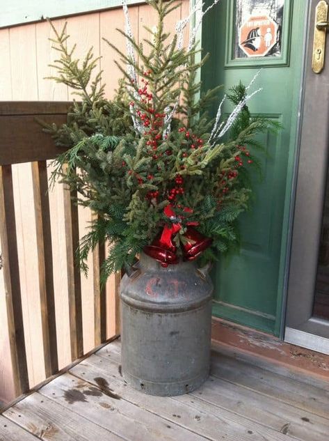 Farmhouse Glam Christmas Decor - Twins Dish Old Milk Cans, Winter Centerpieces, Fall Swags, Christmas Planters, Glam Christmas, Prim Christmas, Christmas Front Porch, Christmas Porch Decor, Rustic Centerpieces